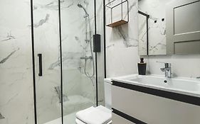 Casa San Juan - Habitaciones Privadas Logrono
